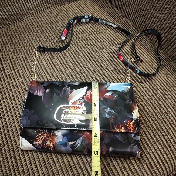 Betsey Johnson Handbag Crossbody Wallet With Black Floral Pattern EUC - Picture 12 of 12